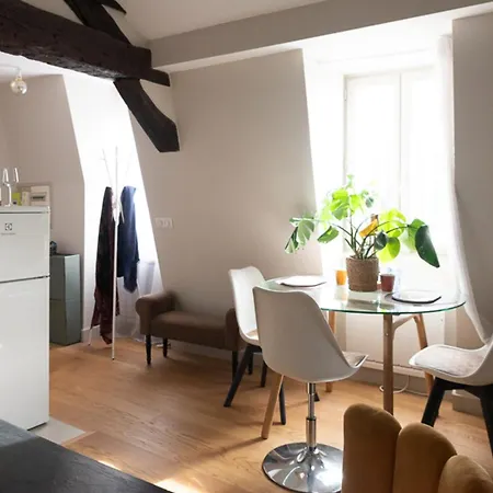Apartamento Beautiful T2 - Near The Louvre Museum